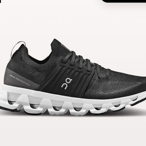 On cloud cloud swift 3 black shoes•women’s 9•new•on running